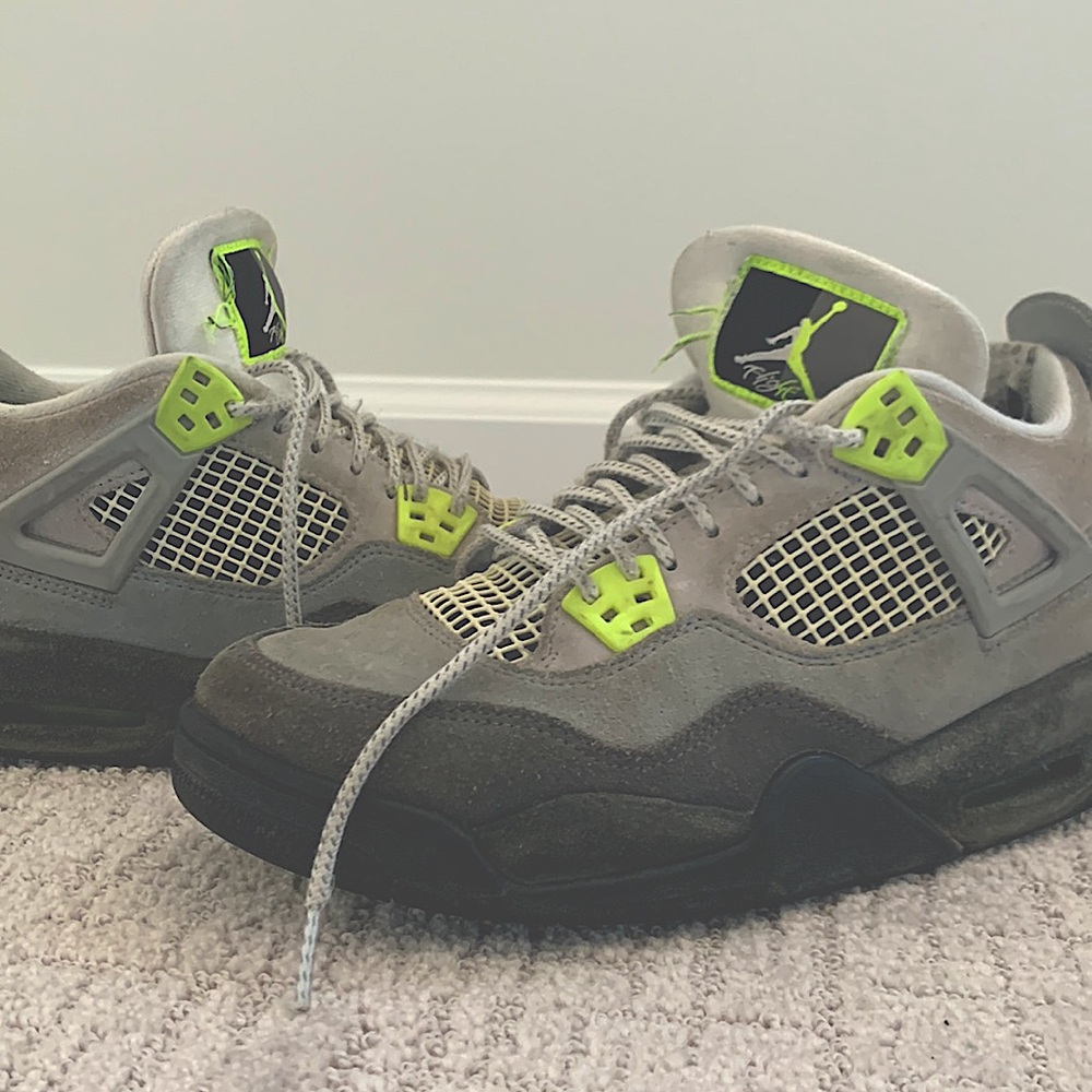Air Jordan 4 retro se